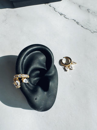 Ear Cuff Doré avec Cristaux Pendants